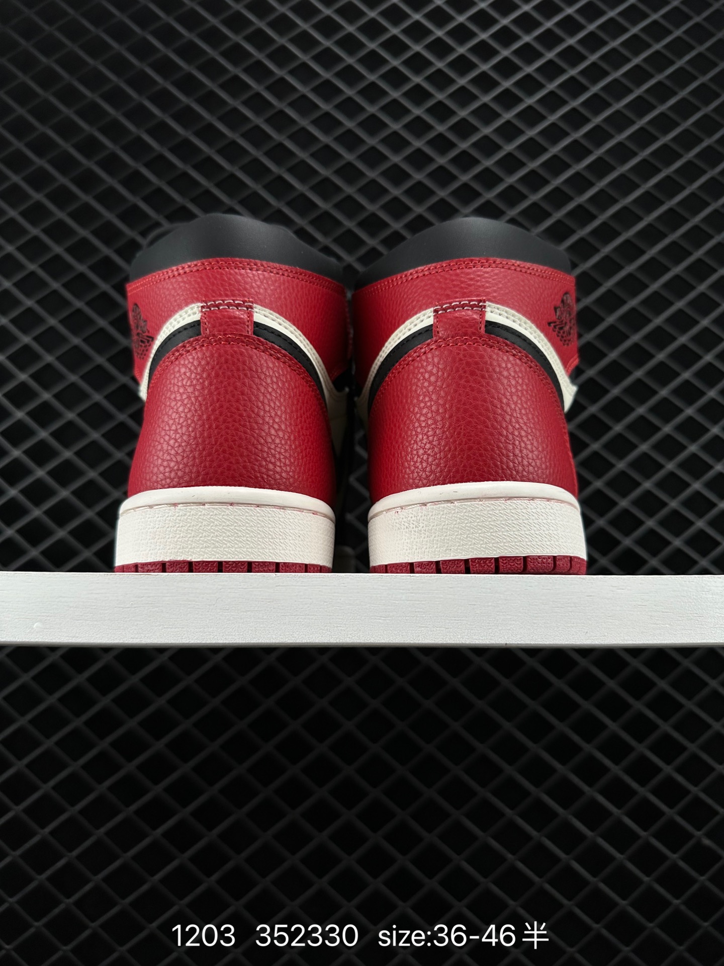 Nike Air Jordan 1 Retro High OG”Black/White“